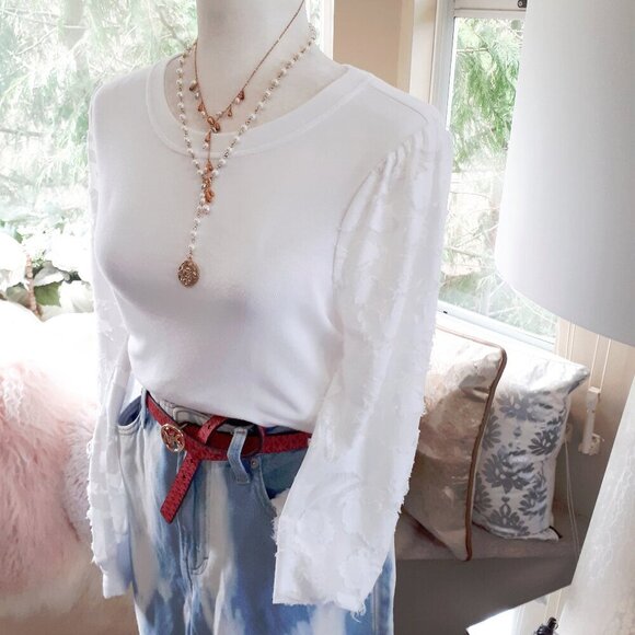 EUC Cupio white soft feel top w/ abstract floral sheer effect statement sleeves - Picture 6 of 11